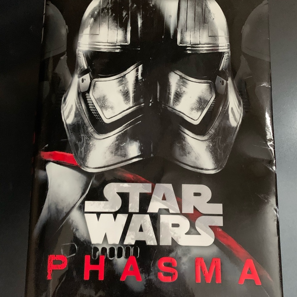 Book Star wars Phasma